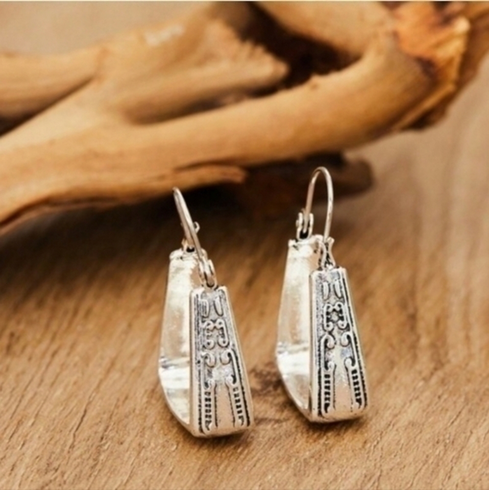 Elegant Silver Dangle Earrings